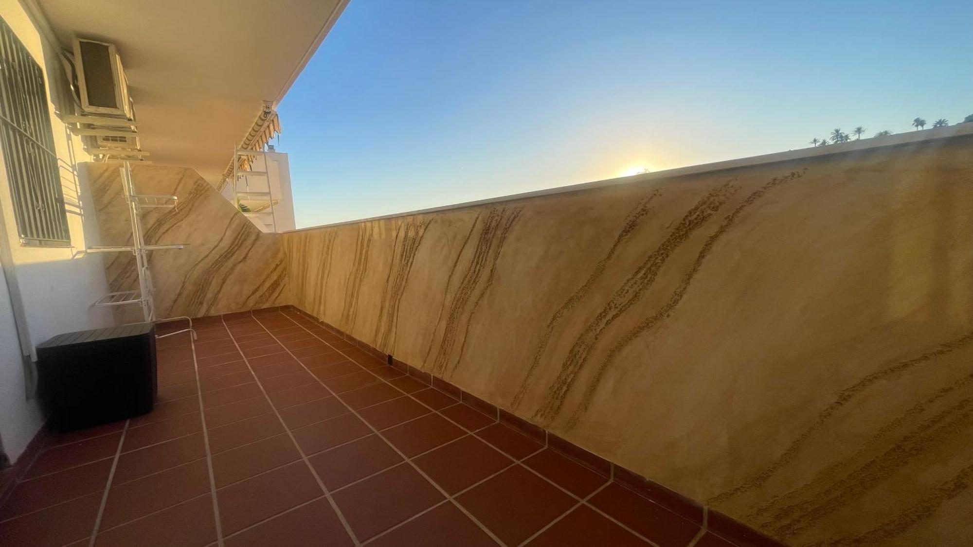 Apartamento Con Vista A La Piscina Apartment เบนัลมาเดนา ภายนอก รูปภาพ