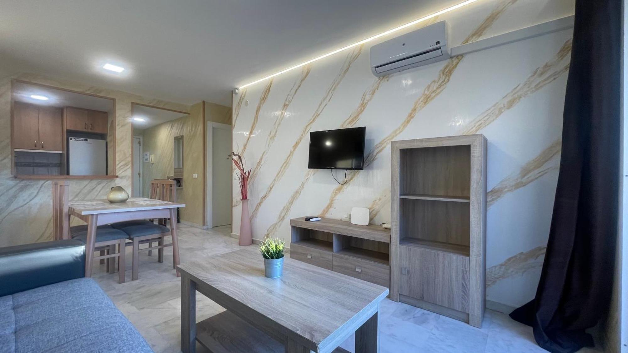 Apartamento Con Vista A La Piscina Apartment เบนัลมาเดนา ภายนอก รูปภาพ