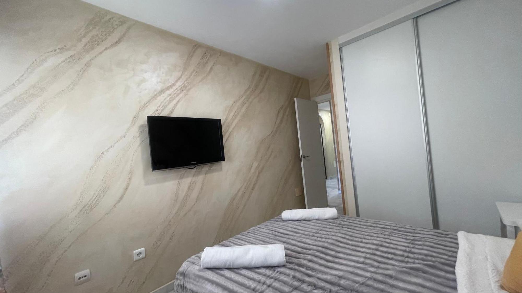 Apartamento Con Vista A La Piscina Apartment เบนัลมาเดนา ภายนอก รูปภาพ