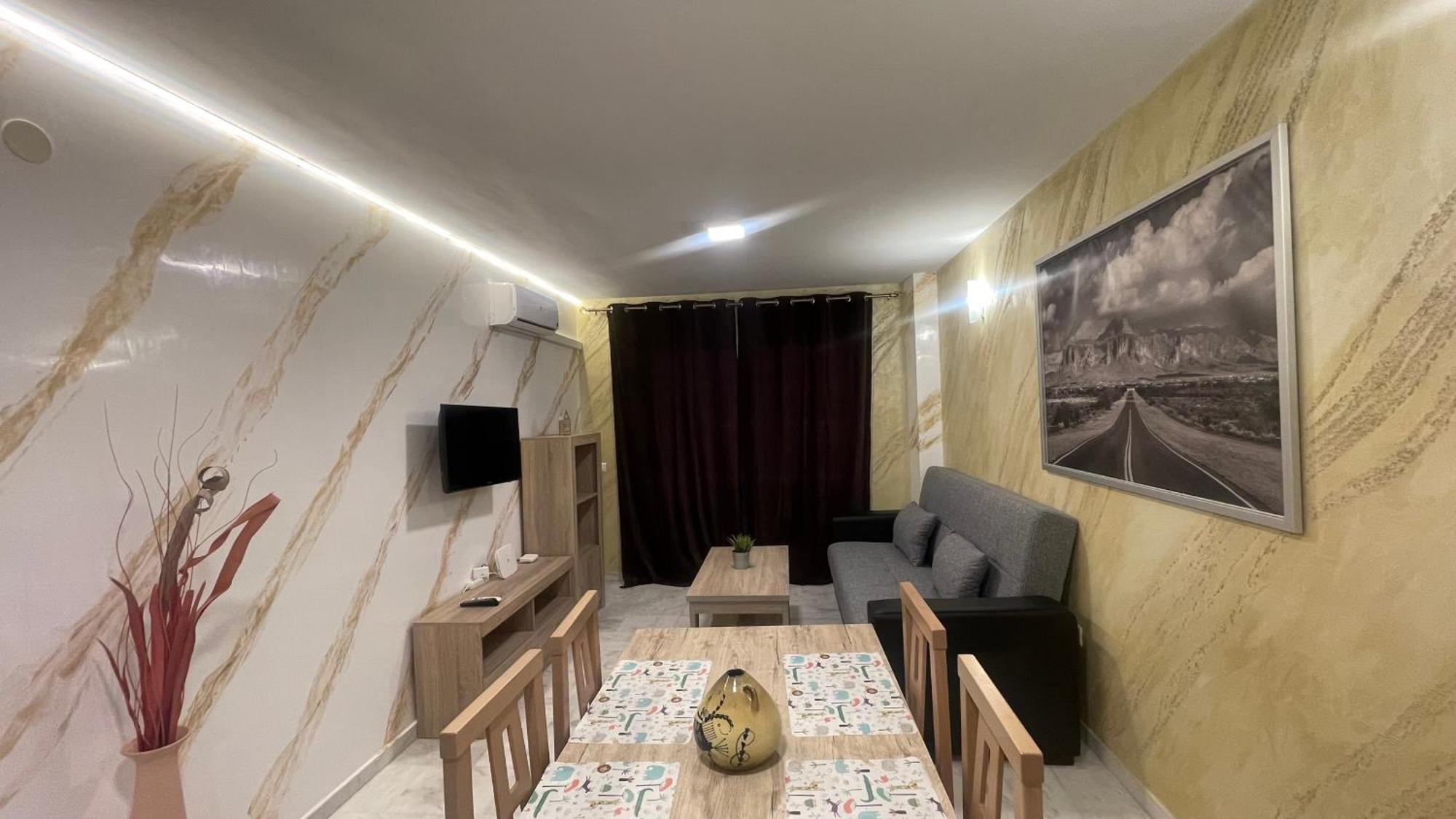 Apartamento Con Vista A La Piscina Apartment เบนัลมาเดนา ภายนอก รูปภาพ